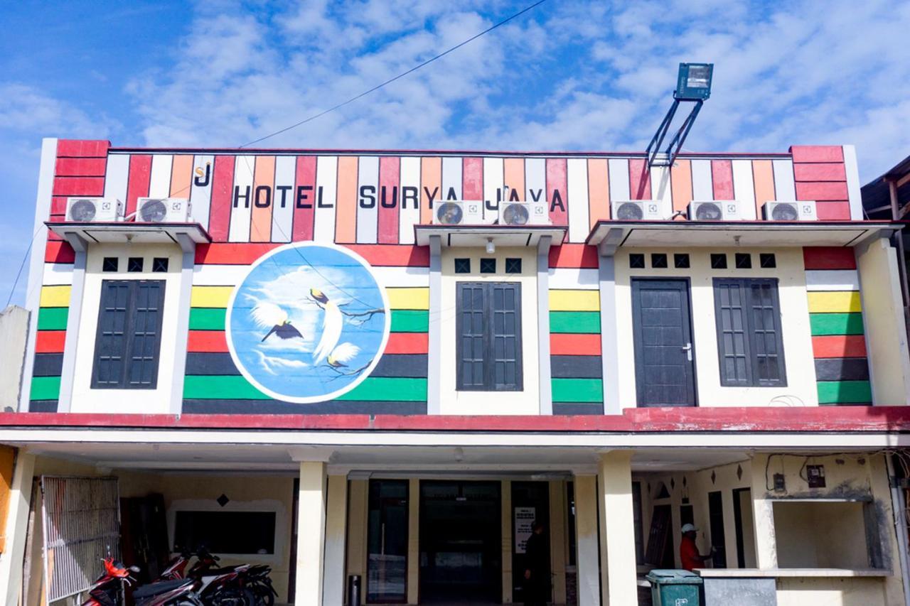 Отель Reddoorz Near Sentani Airport Джаяпура Экстерьер фото